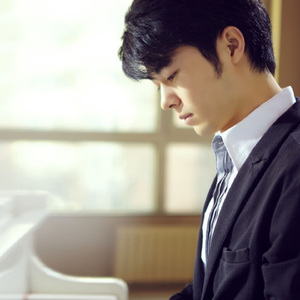 Sm女王丝袜控调教社区视频
